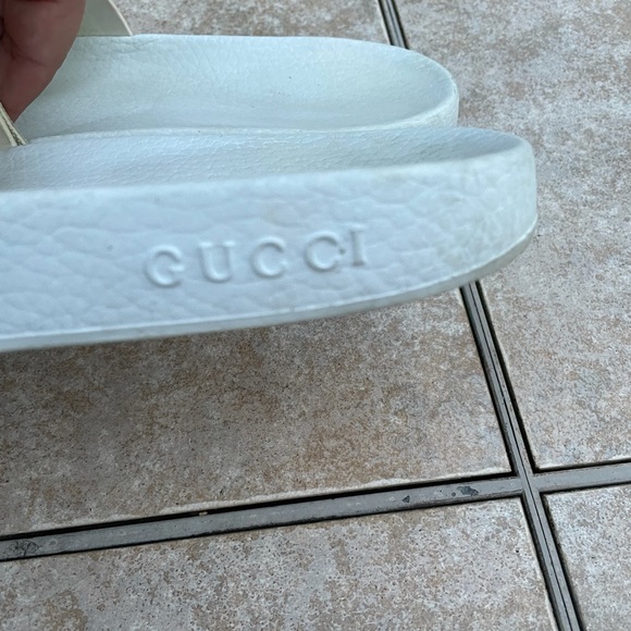 Men’s Gucci Slide Sandals - Picture 5 of 16